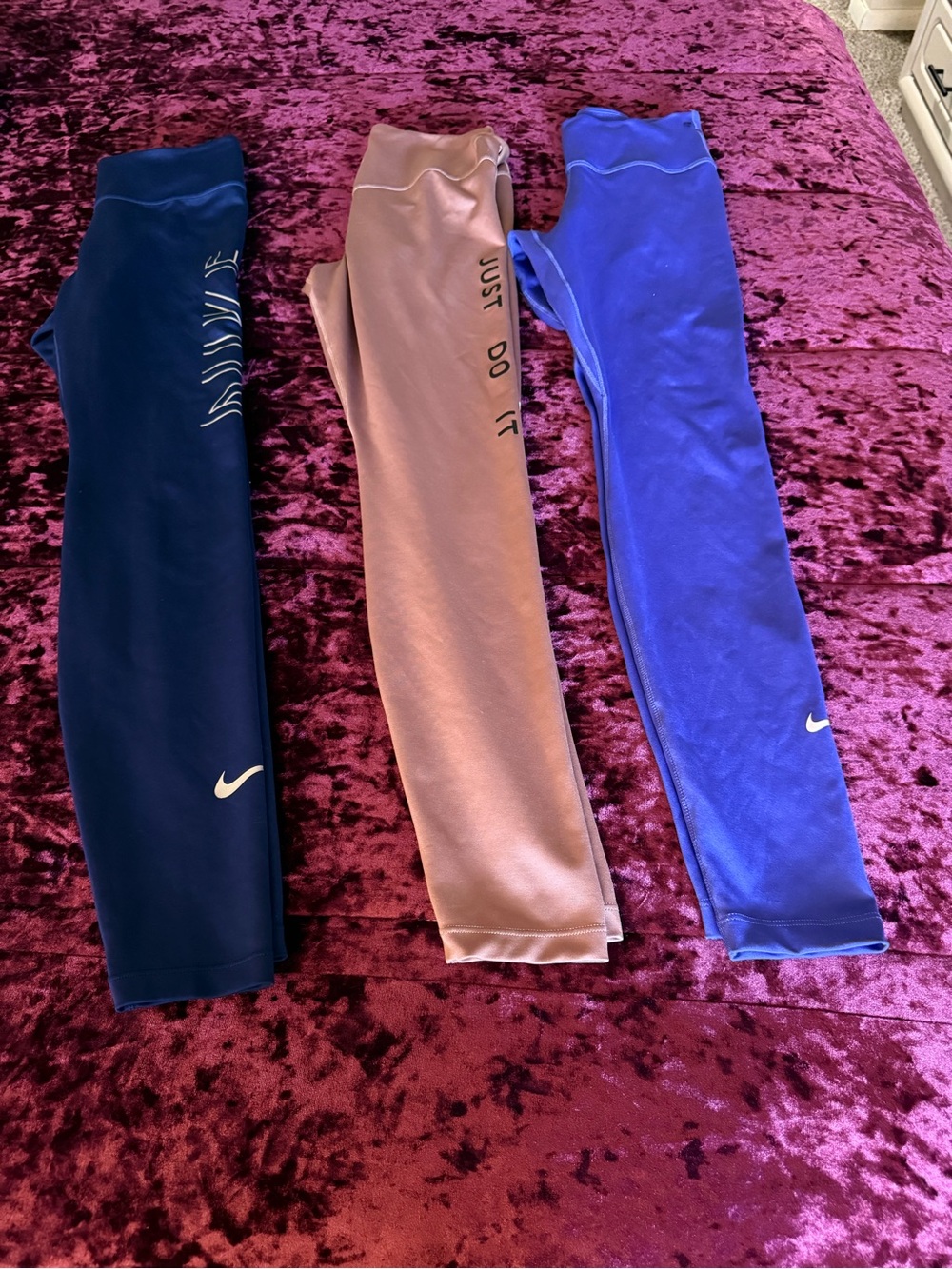 Nike women Blue and Pink Active Leggings - Dri-FIT Comfort